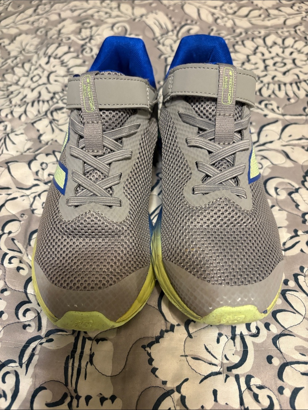 New balance Kids Grey and Yellow Athletic Sneakers size 3